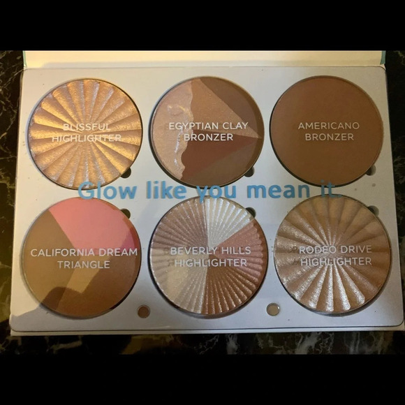 NWT Ofra large On the Glow highlighting & bronzing Palette $149 - Picture 1 of 9